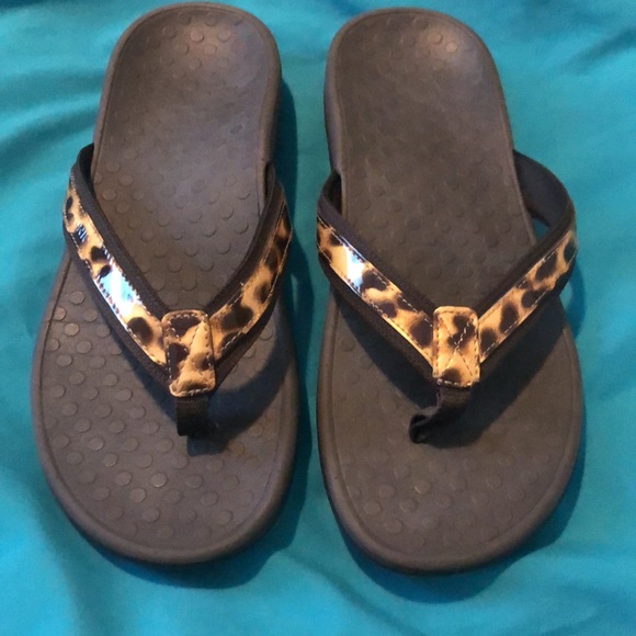 Vionic Flip Flops - Picture 5 of 9